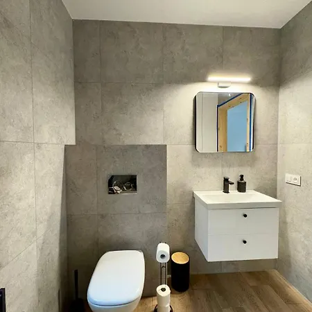 Przystanek Nowa Ruda Lodge Ślesin
